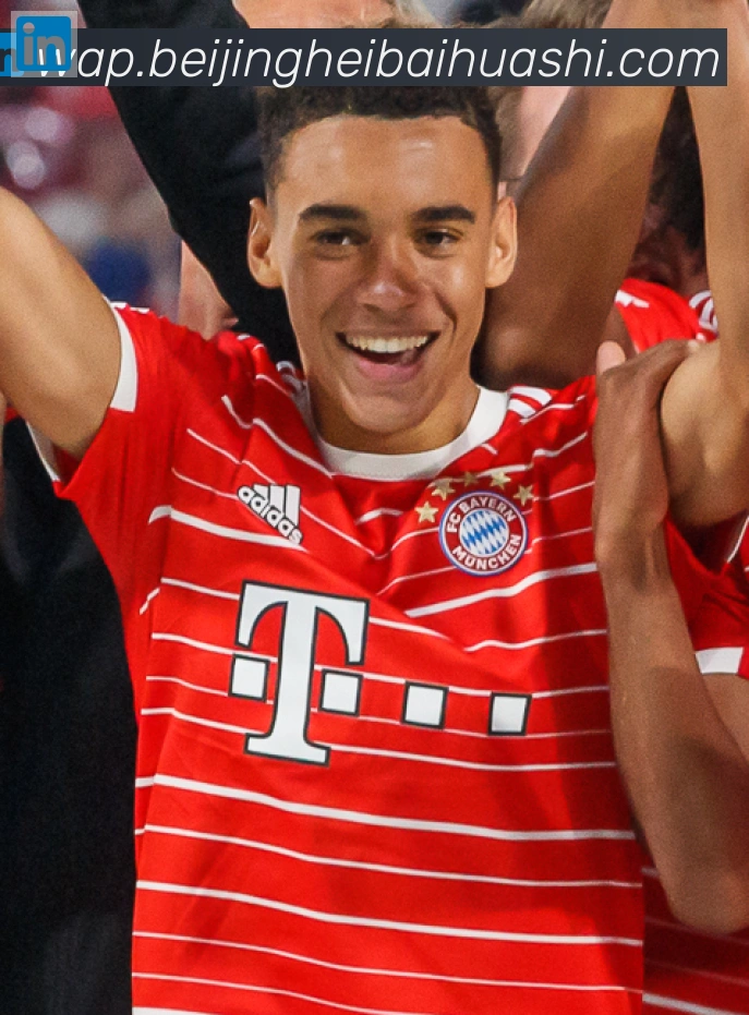 劳塔罗·马丁内斯